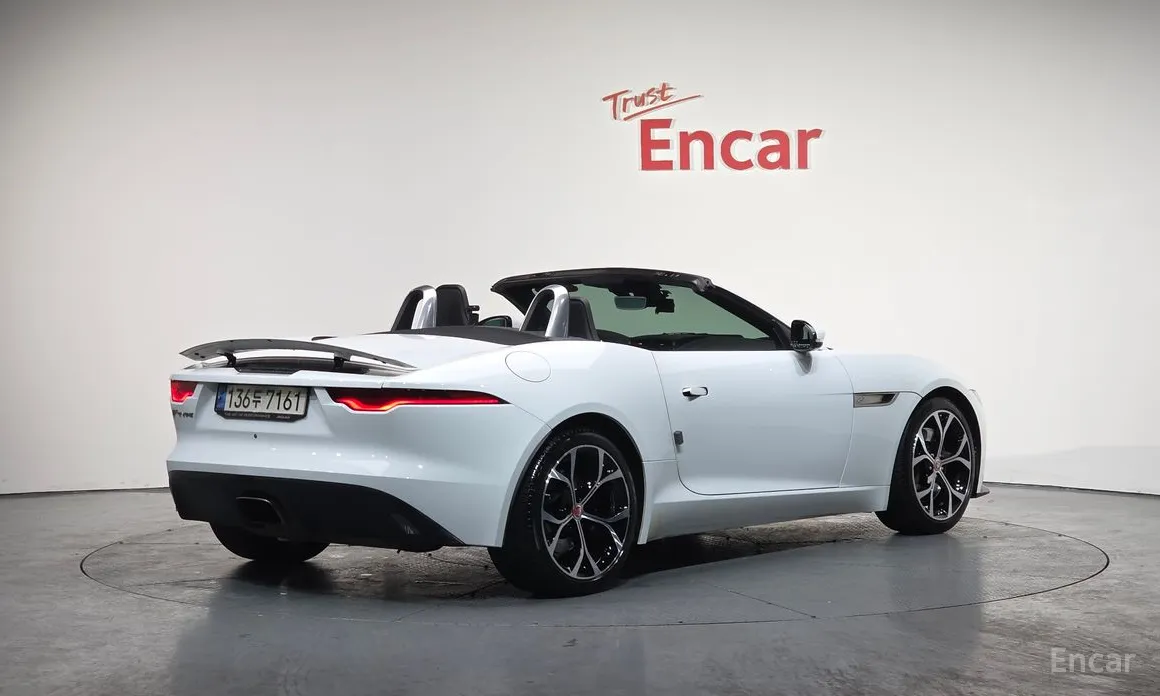 Фото 2 - Jaguar F-Type