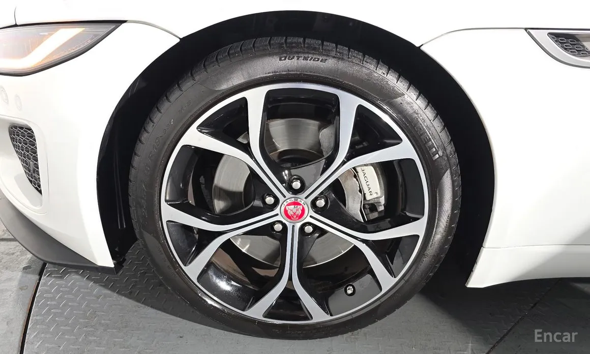 Фото 5 - Jaguar F-Type