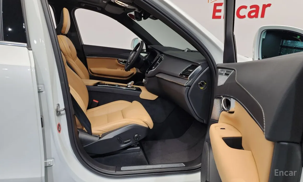 Фото 11 - Volvo XC90