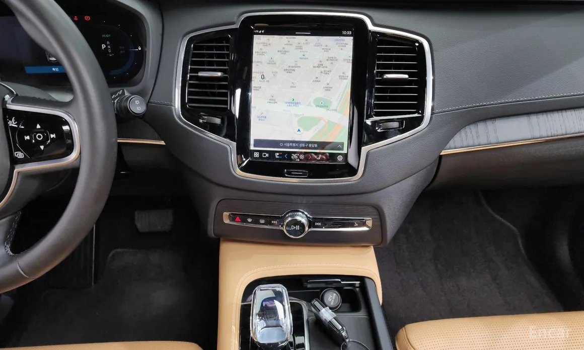 Фото 15 - Volvo XC90