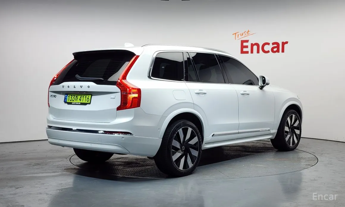 Фото 2 - Volvo XC90