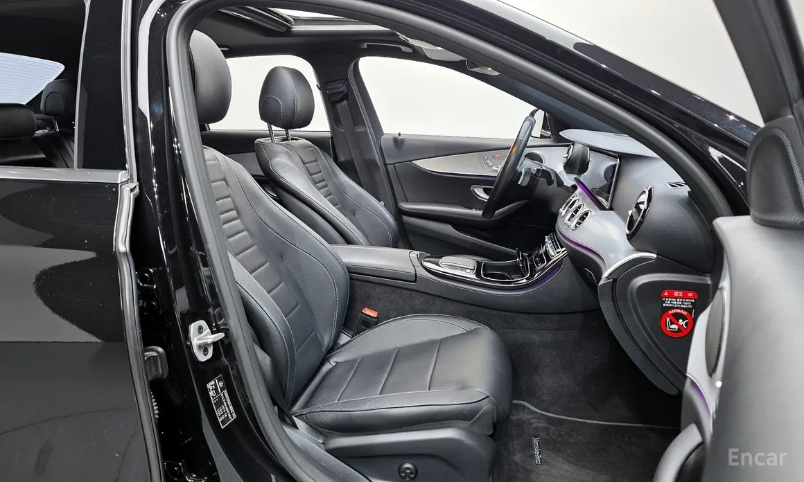 Фото 10 - Mercedes-Benz E-Class