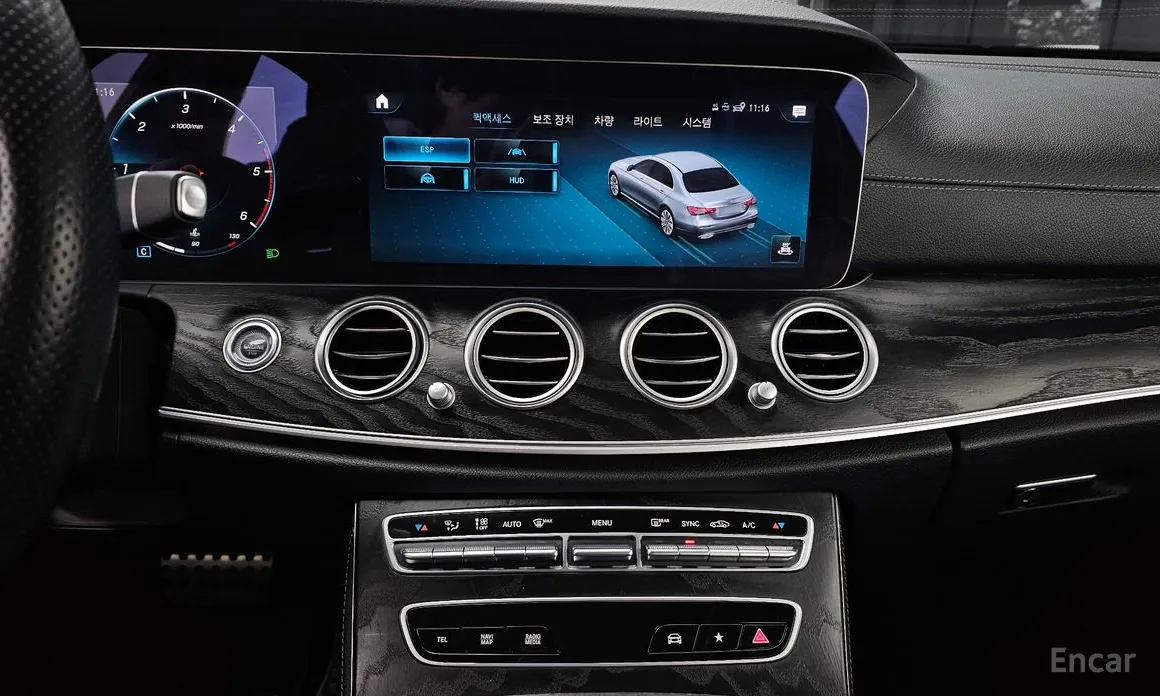 Фото 15 - Mercedes-Benz E-Class