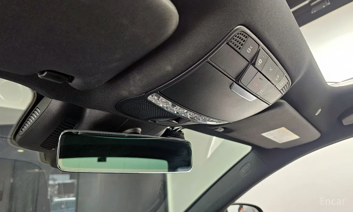 Фото 17 - Mercedes-Benz E-Class