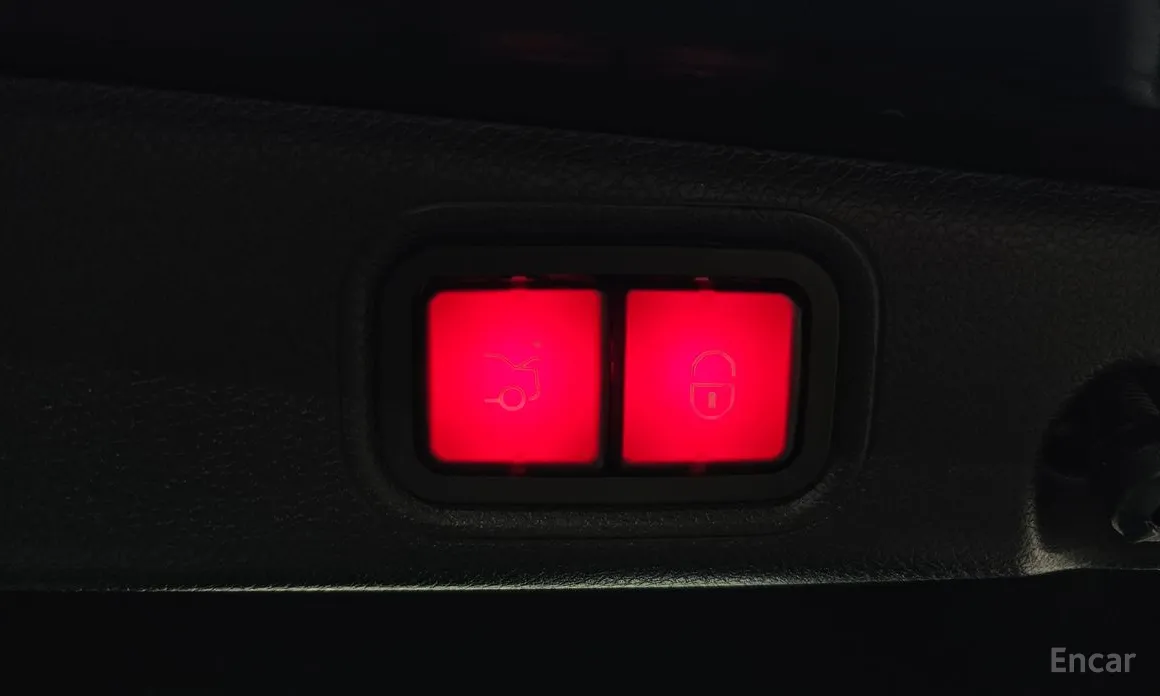 Фото 20 - Mercedes-Benz E-Class