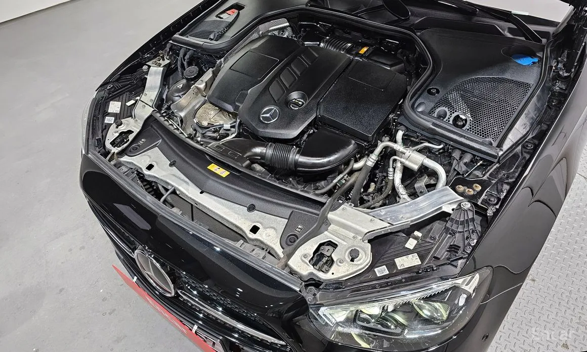 Фото 6 - Mercedes-Benz E-Class