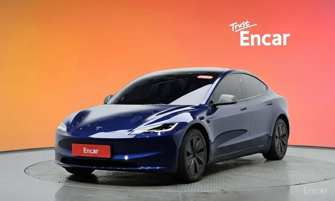 Фото 1 - Tesla Model 3