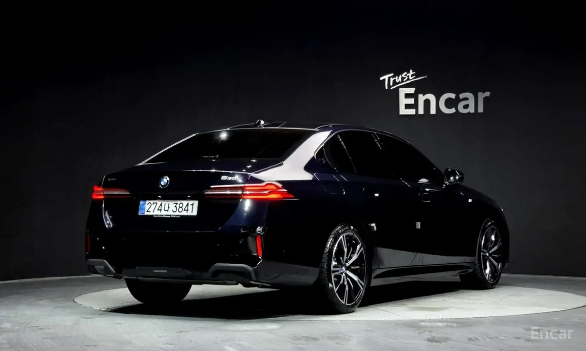 Фото 2 - BMW 5 Series