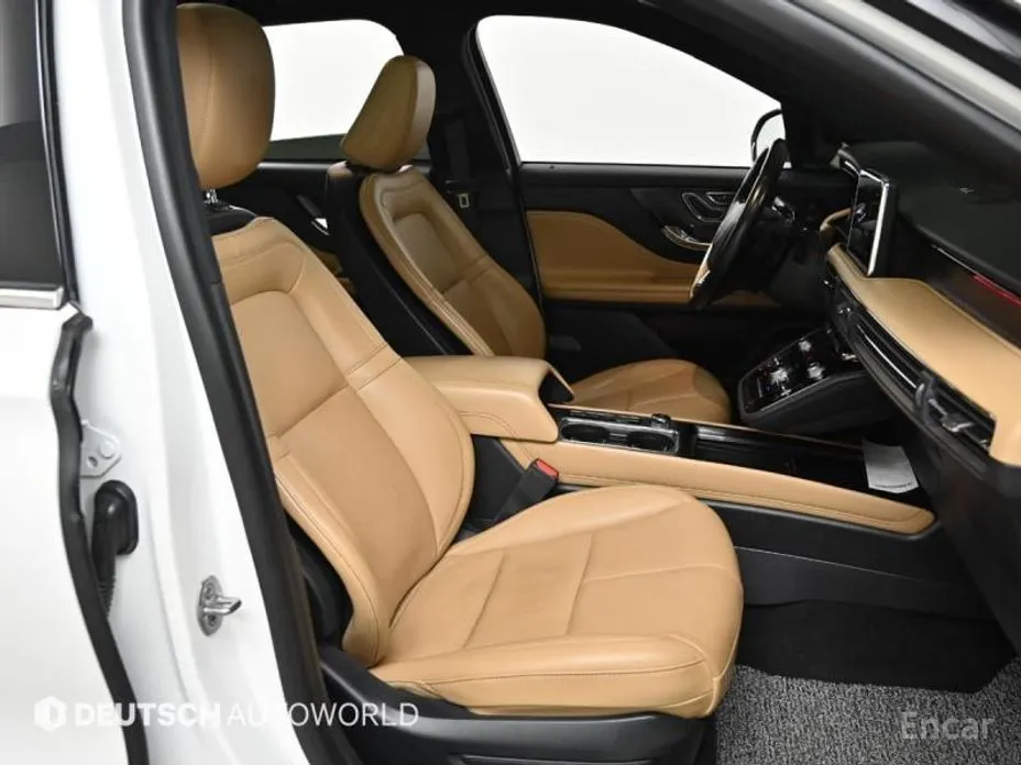 Фото 10 - Lincoln Corsair