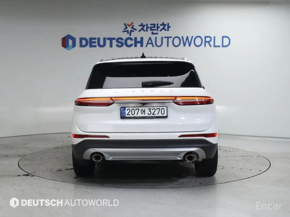 Фото 4 - Lincoln Corsair