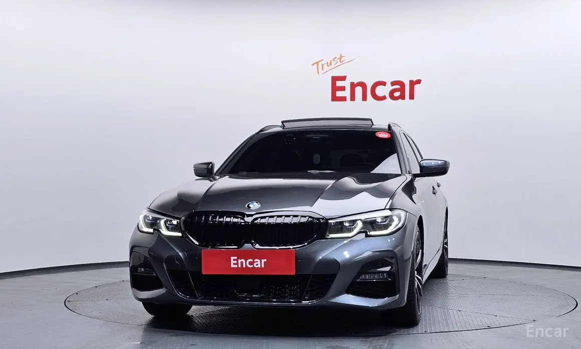 Photo 3 - BMW 3 Series