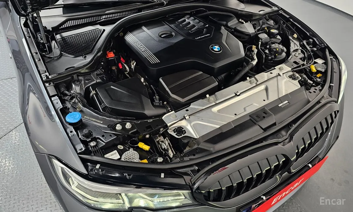 Photo 6 - BMW 3 Series