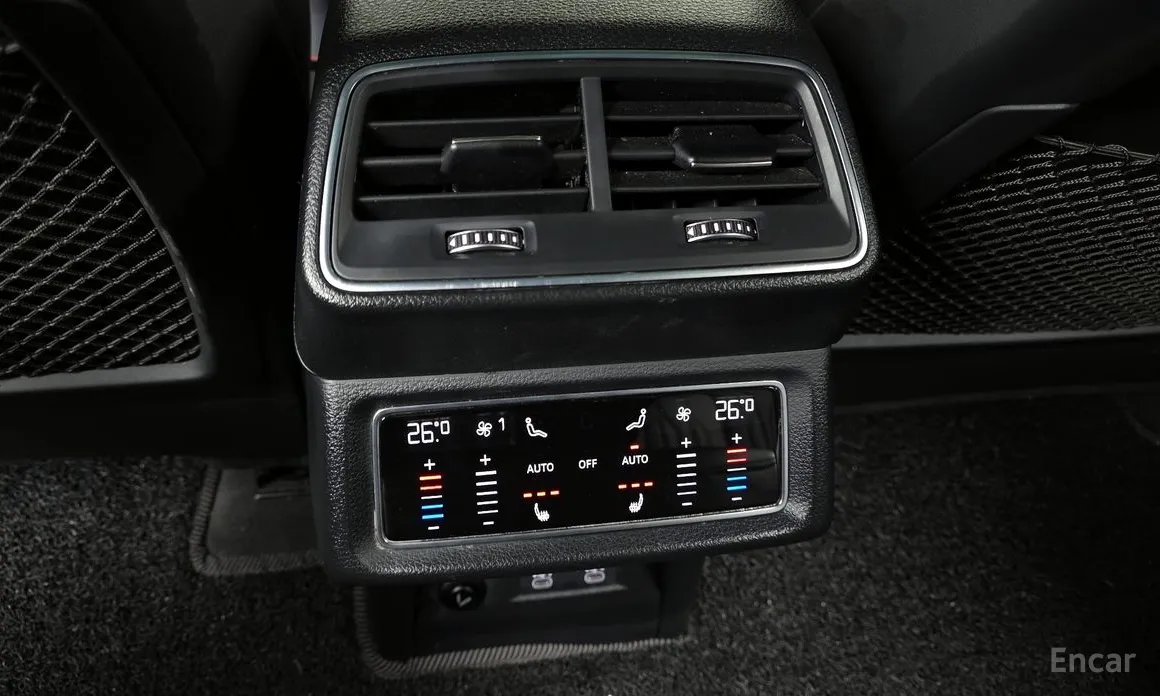 Фото 18 - Audi e-tron