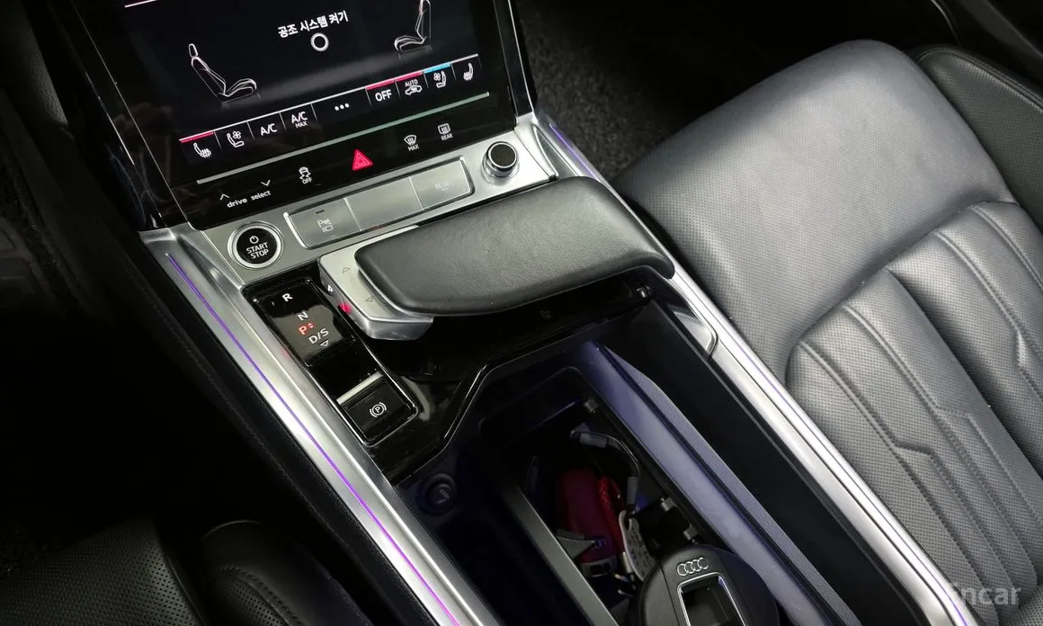 Фото 9 - Audi e-tron