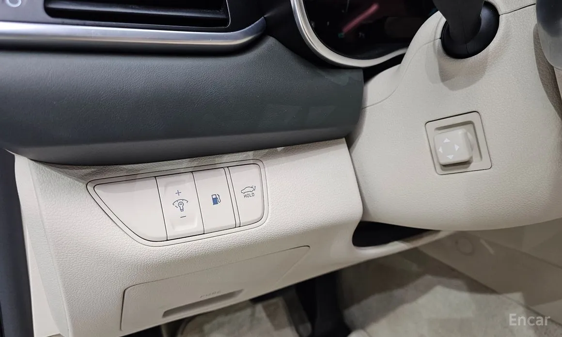 Фото 13 - Genesis G70