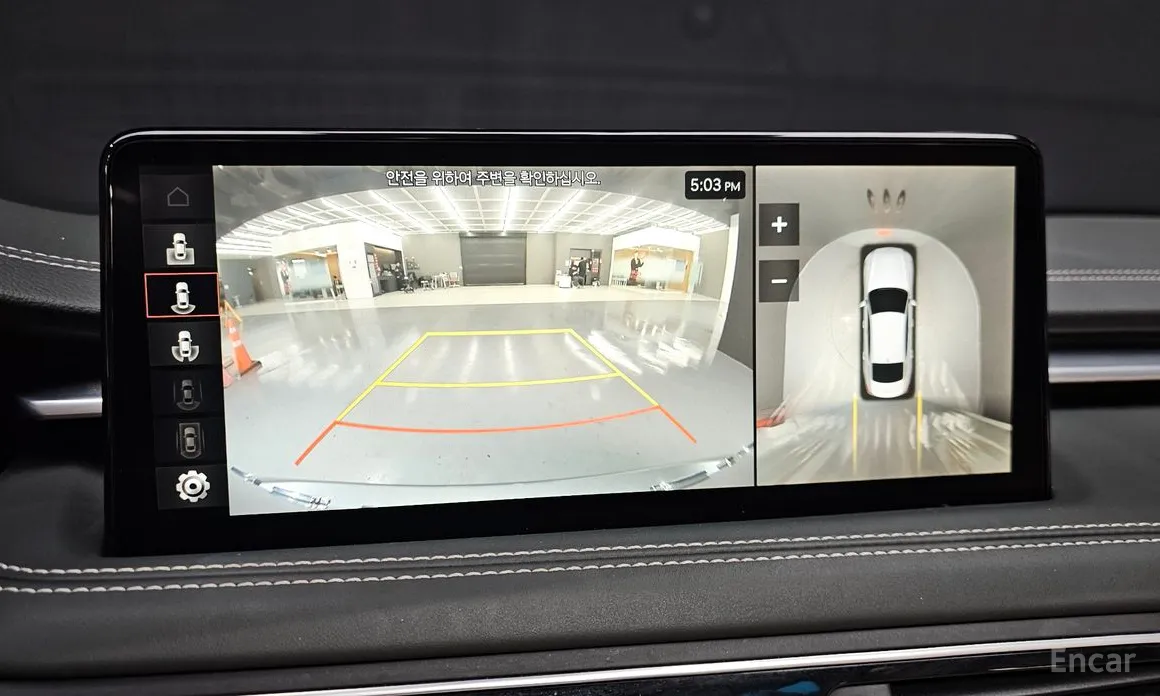 Фото 15 - Genesis G70