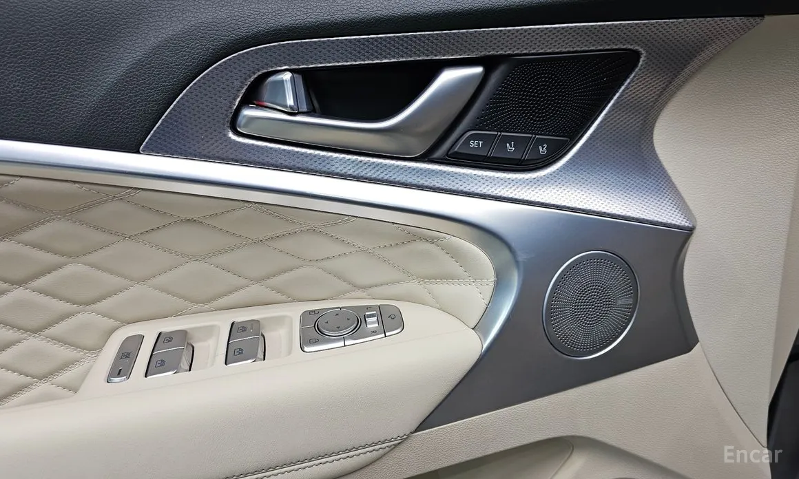 Фото 17 - Genesis G70