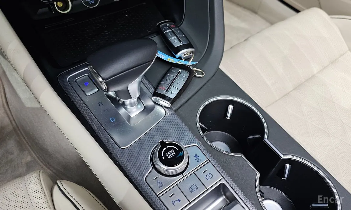 Фото 9 - Genesis G70