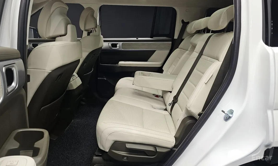 Фото 12 - Hyundai Santa Fe