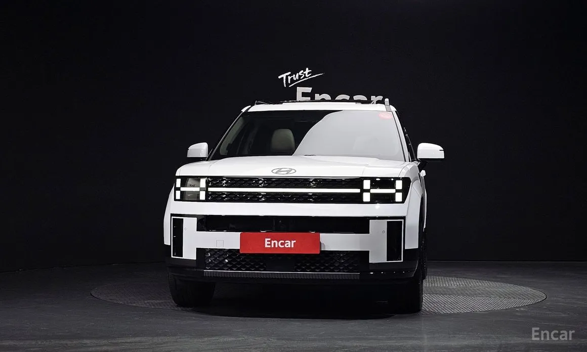 Фото 3 - Hyundai Santa Fe