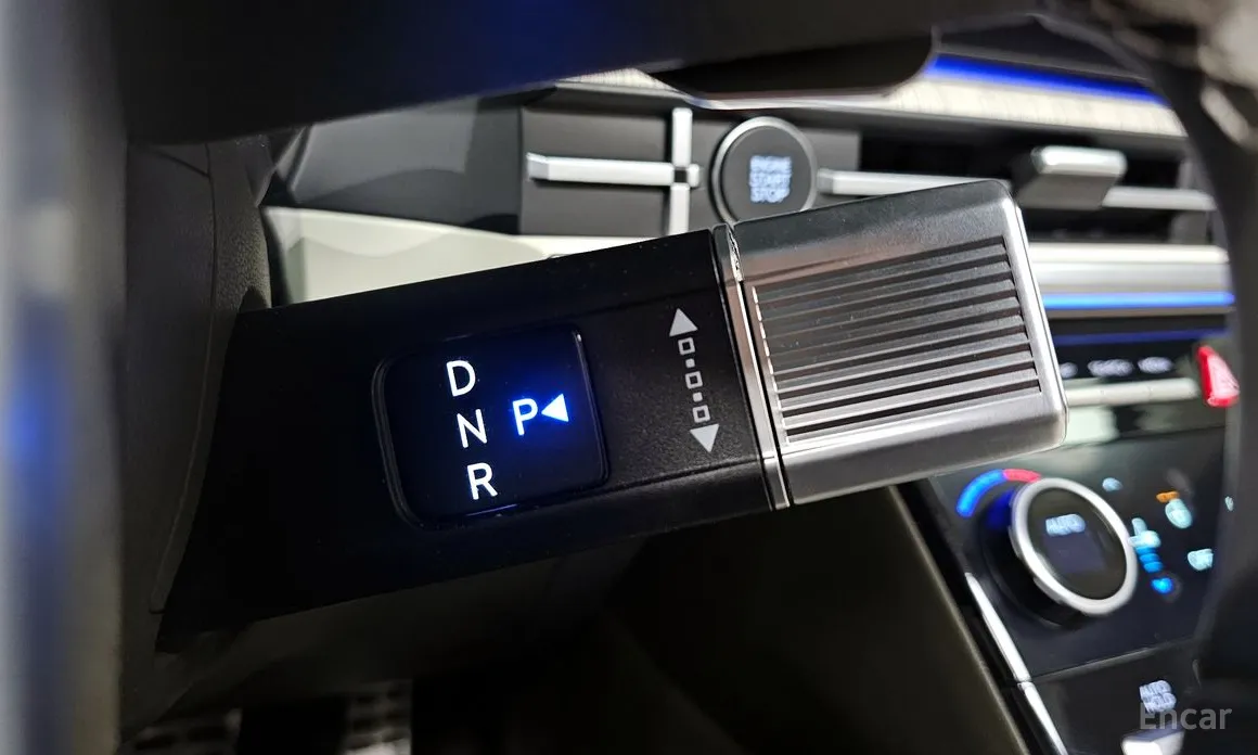 Фото 9 - Hyundai Santa Fe