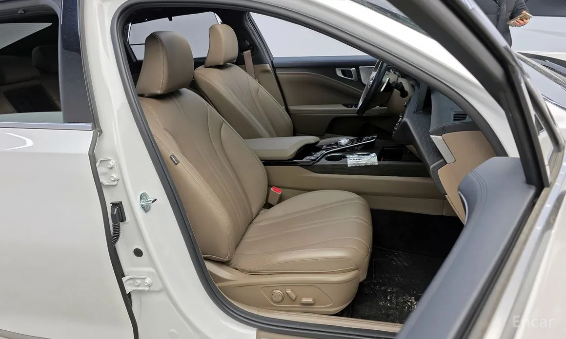 Фото 12 - Kia K8