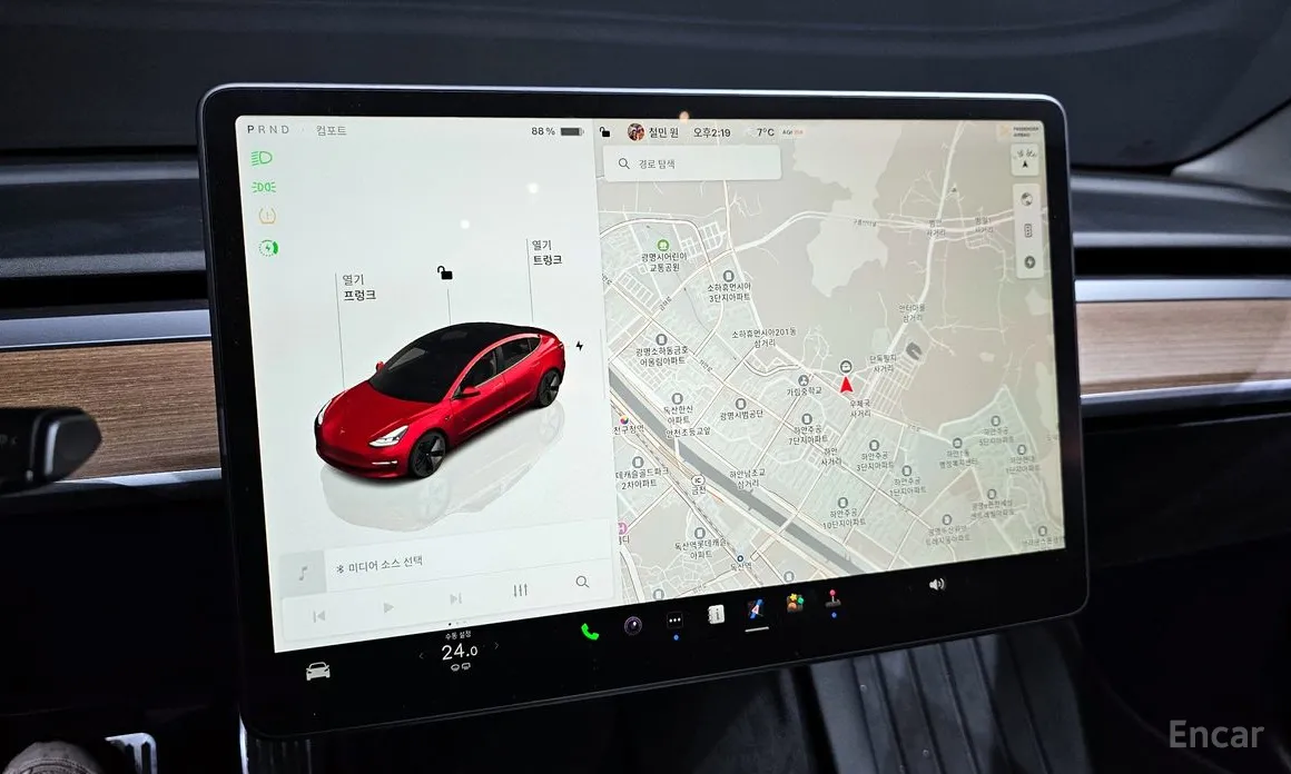 Фото 14 - Tesla Model 3