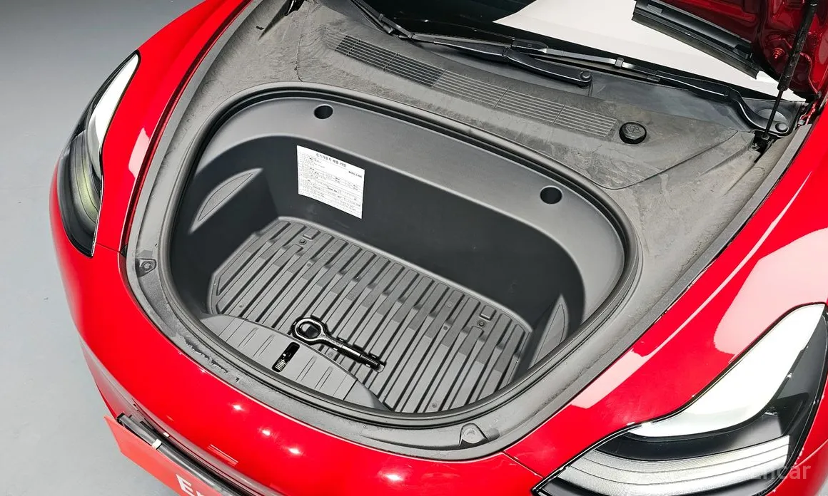 Фото 6 - Tesla Model 3