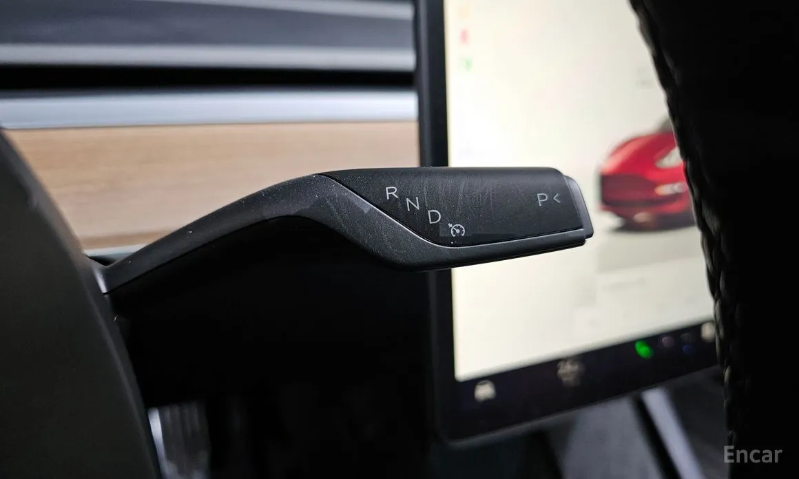 Фото 9 - Tesla Model 3