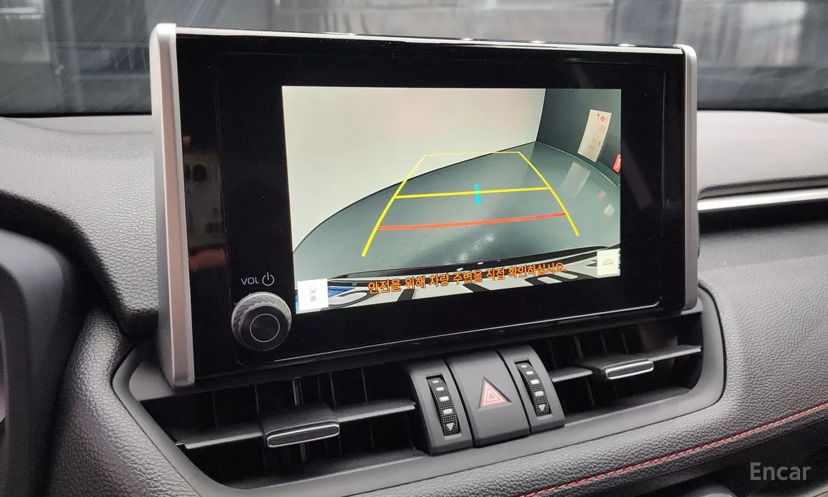 Фото 15 - Toyota RAV4