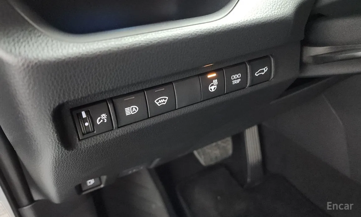 Фото 18 - Toyota RAV4