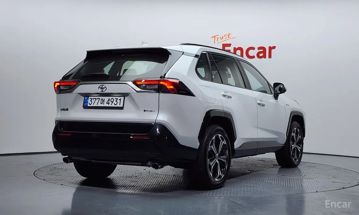 Фото 2 - Toyota RAV4