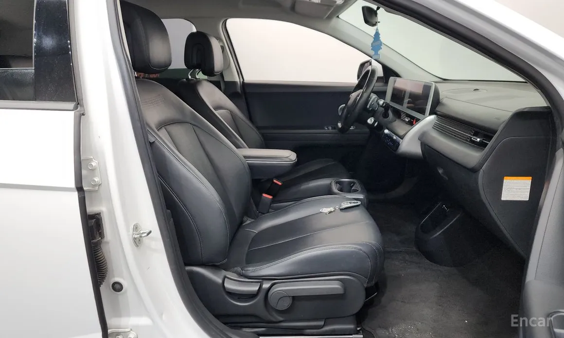 Photo 11 - Hyundai Ioniq 5