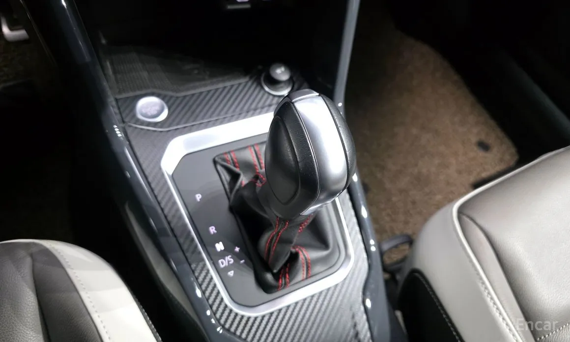 Фото 9 - Volkswagen T-Roc