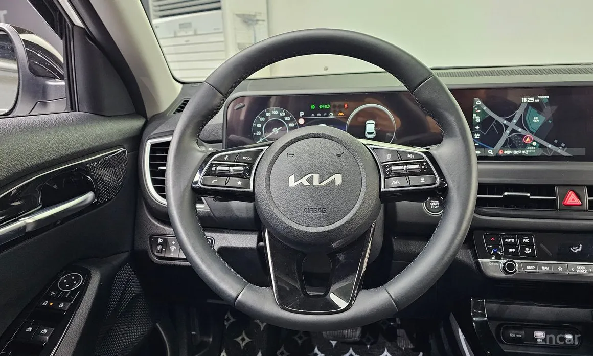 Фото 13 - Kia Seltos