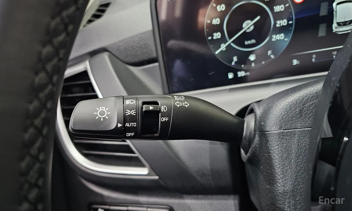 Фото 17 - Kia Seltos