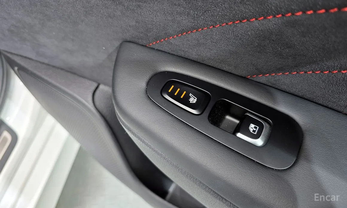 Фото 19 - Kia Stinger