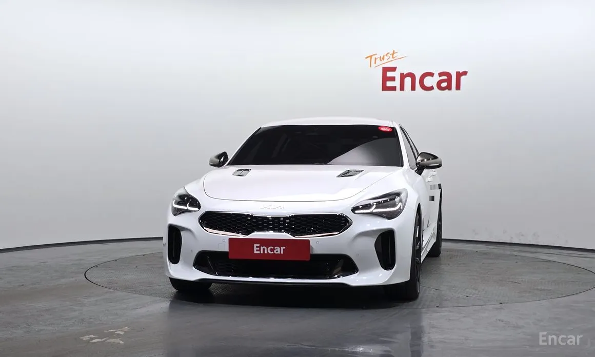 Фото 3 - Kia Stinger
