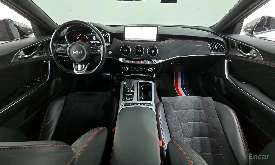 Фото 7 - Kia Stinger