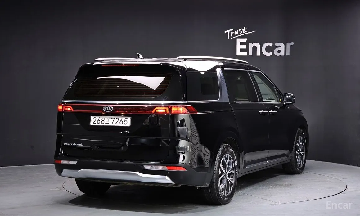 Zdjęcie 2 - Kia Carnival