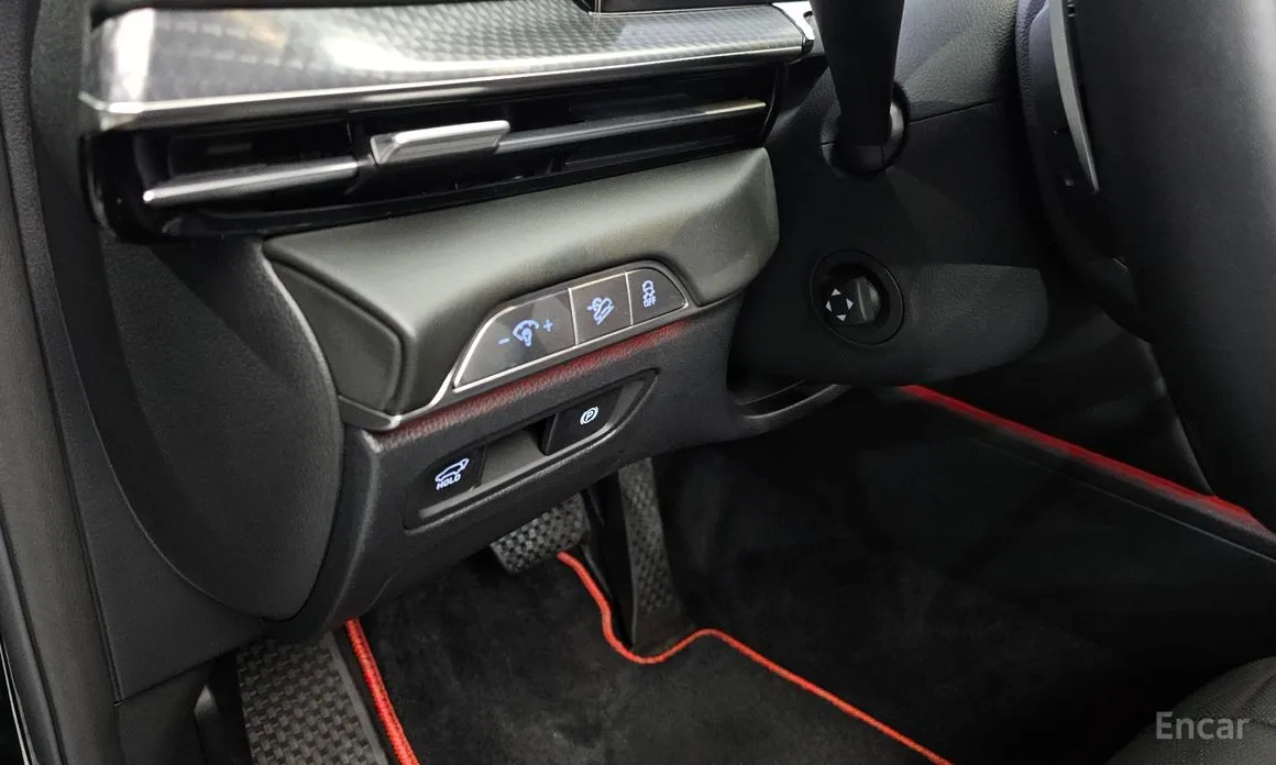 Фото 17 - Genesis GV80