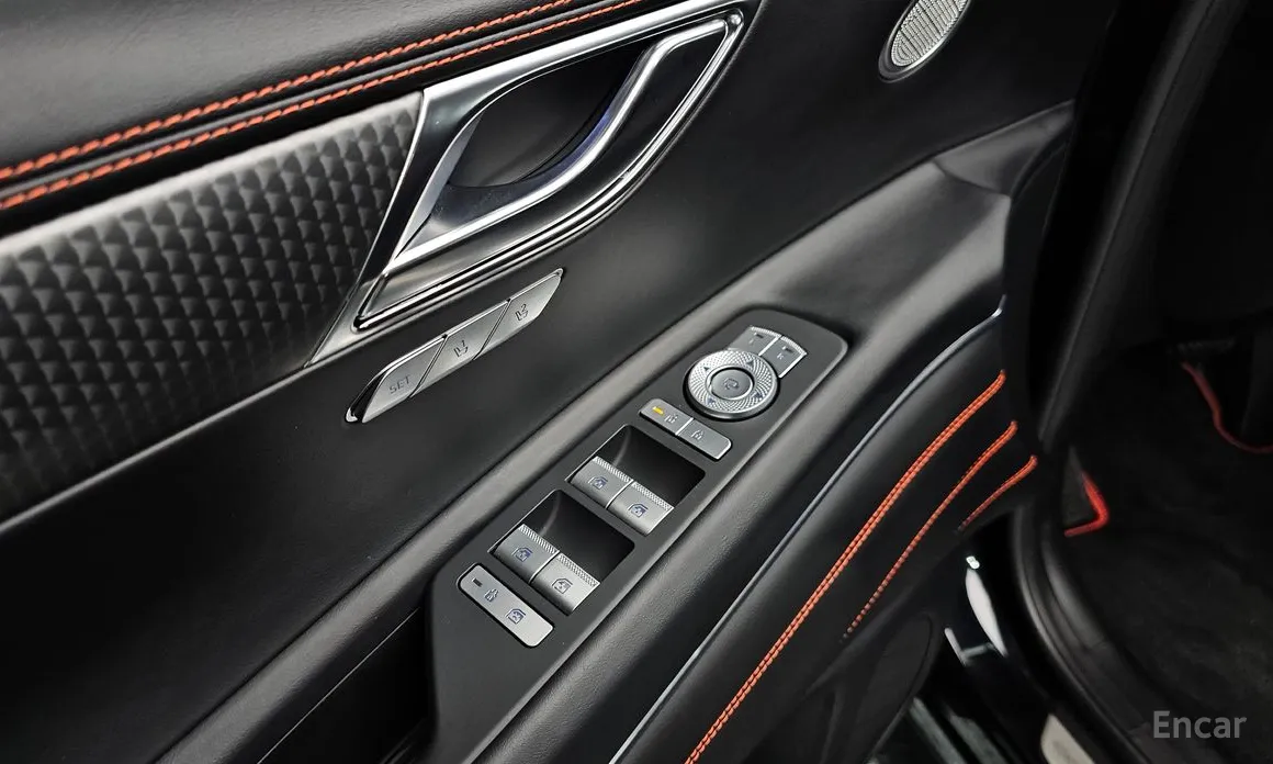 Фото 19 - Genesis GV80