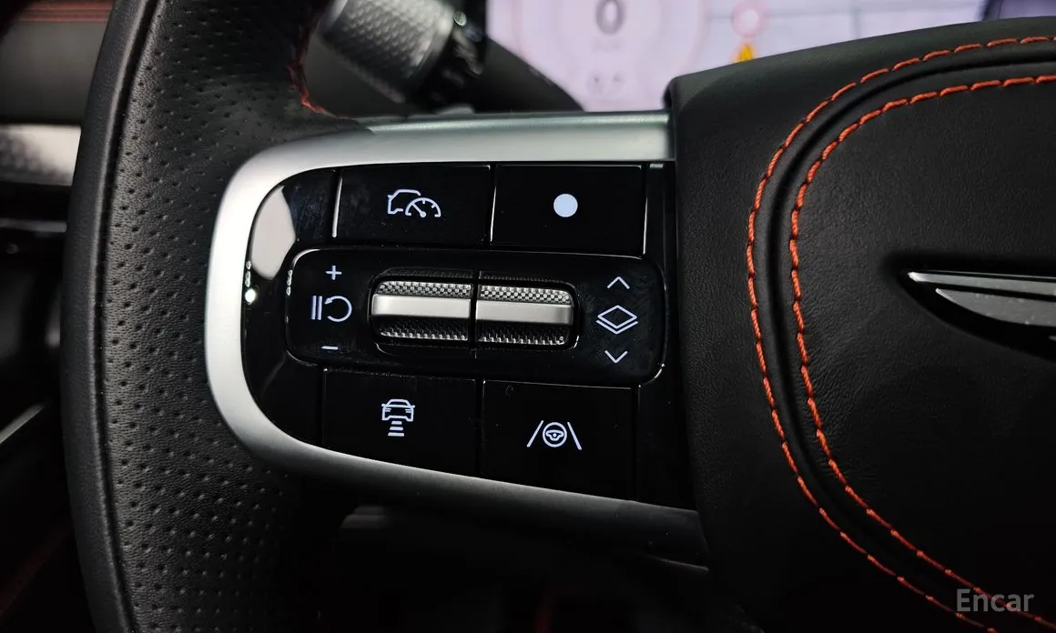 Фото 20 - Genesis GV80