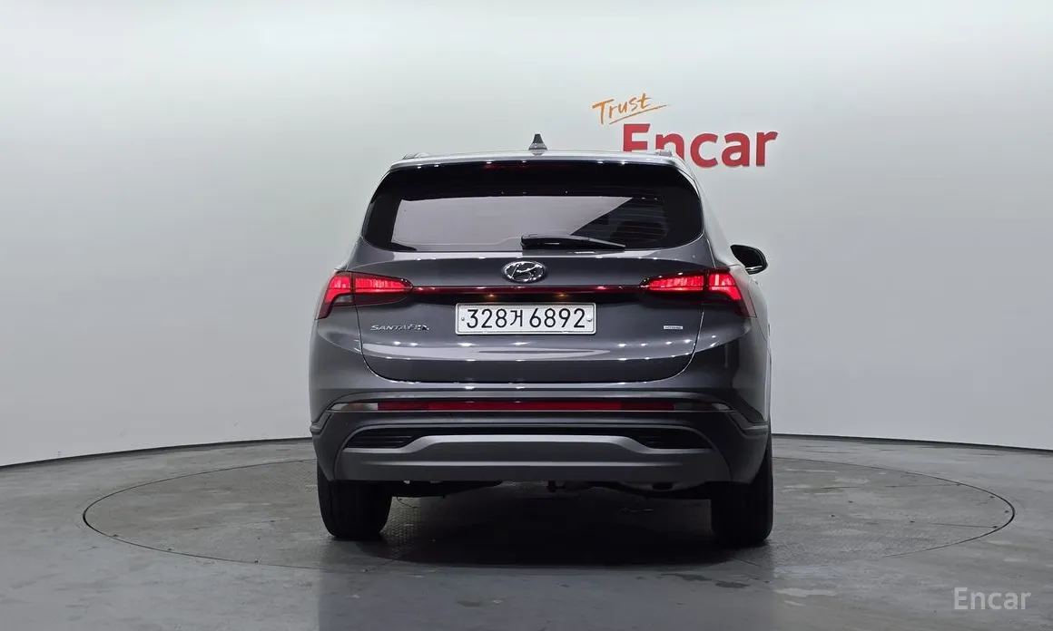 Фото 4 - Hyundai Santa Fe