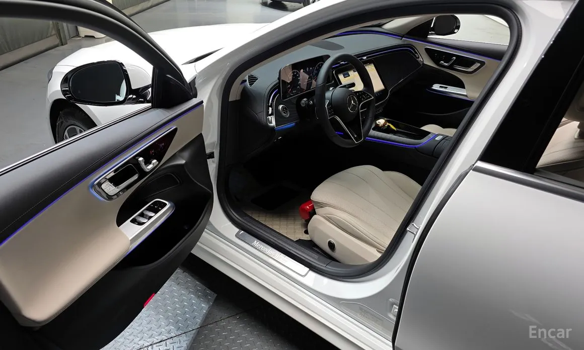 Фото 10 - Mercedes-Benz E-Class