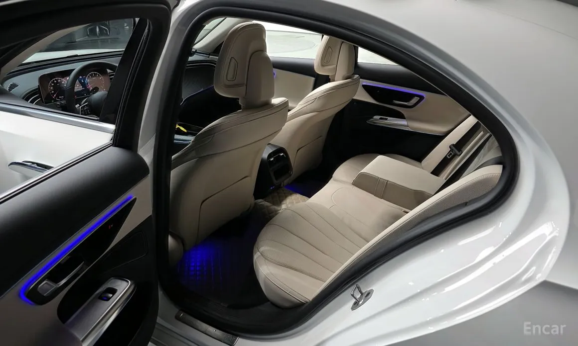 Фото 11 - Mercedes-Benz E-Class