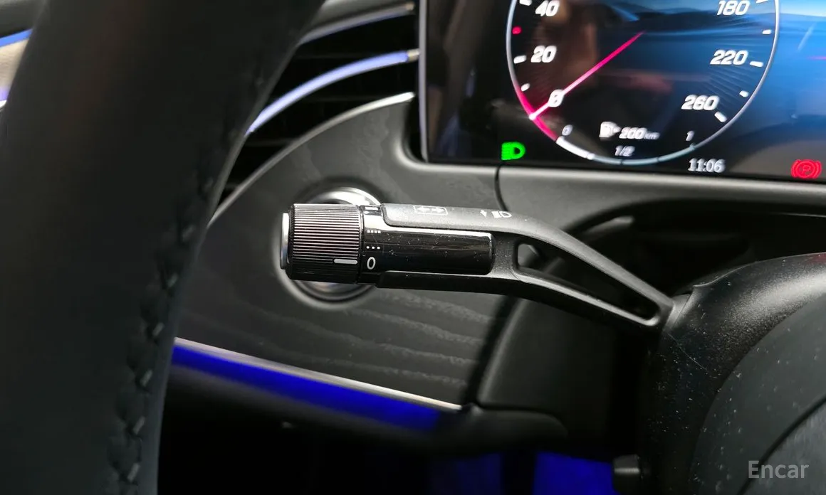 Фото 15 - Mercedes-Benz E-Class