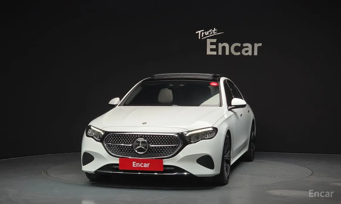 Фото 3 - Mercedes-Benz E-Class