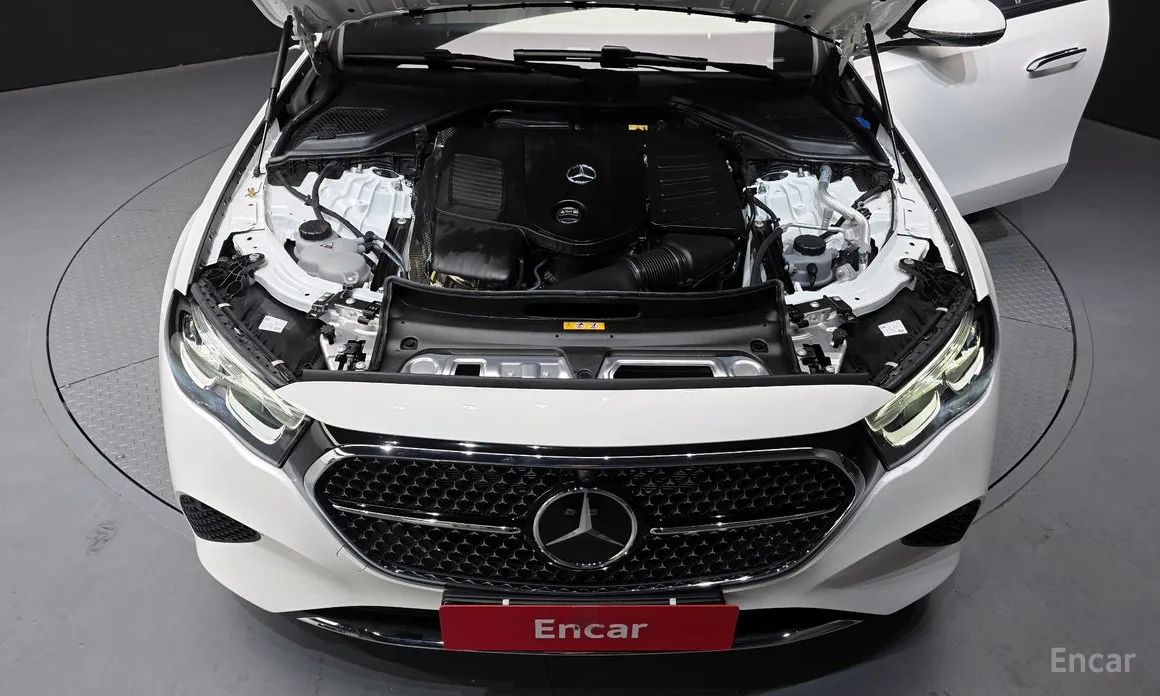 Фото 6 - Mercedes-Benz E-Class