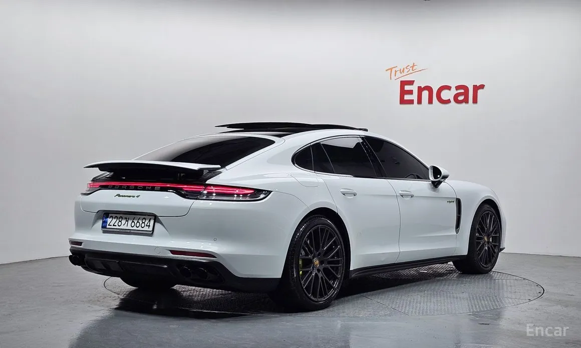 Porsche Panamera 2017 2.9 AWD E-Hybrid Platinum Edition